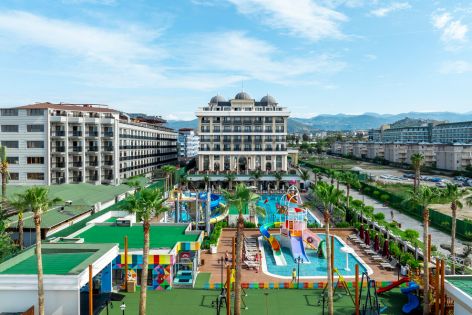 Serenity Queen Hotel