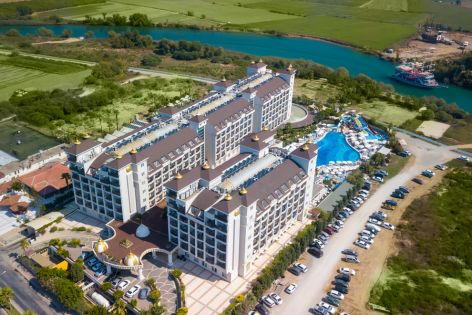 LRS Lake & River Side Hotel & Spa